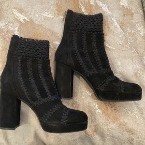 Silent D black suede boots with embroidery size 8.5/39